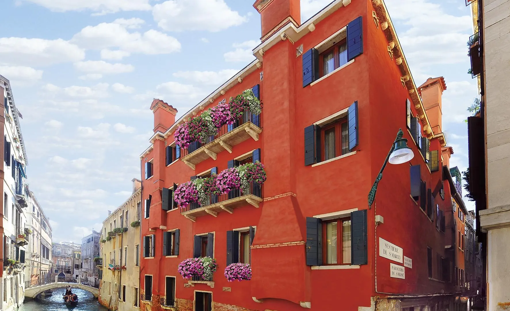 Hotel Mercurio contacts