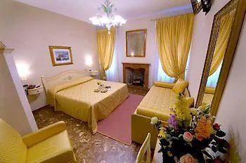 ***  ונציה Hotel Mercurio איטליה