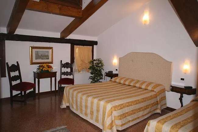 ***  ונציה Hotel Mercurio איטליה