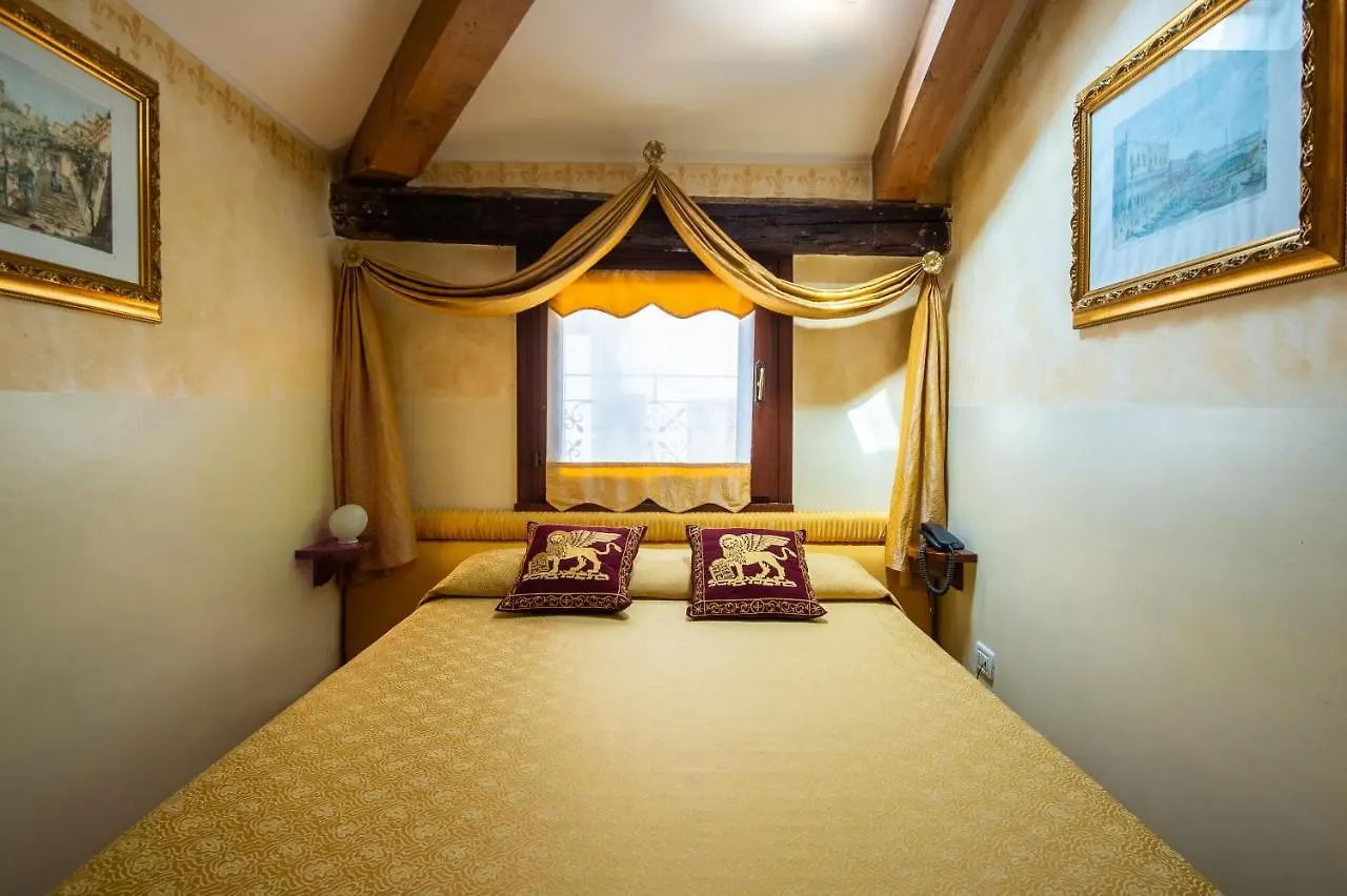ונציה Hotel Mercurio