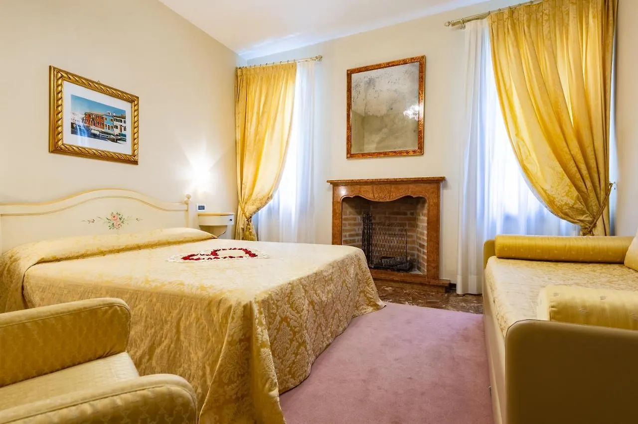 ונציה Hotel Mercurio