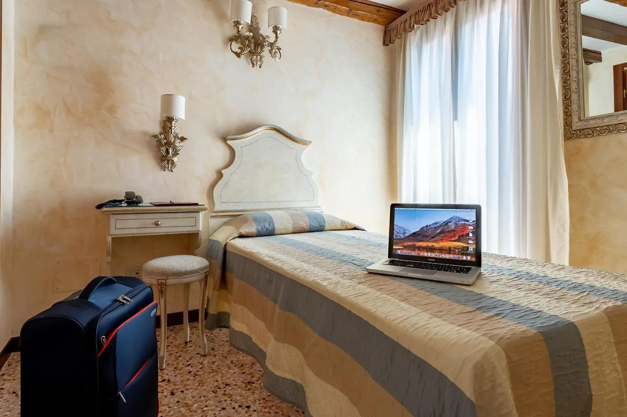 ונציה Hotel Mercurio