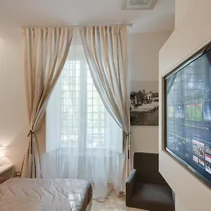 לינה וארוחת בוקר River רומא
